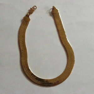 Beautiful bracelet technabond 10 kt ..Beautiful  a must